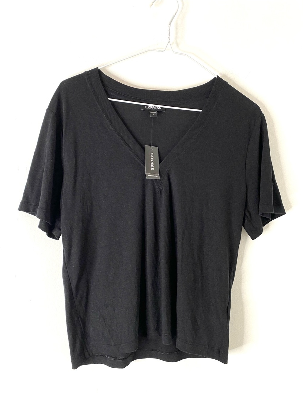 Express NWT Black Relaxed V Neck Tee Semi Sheer Lightweight Boxy Fit Top